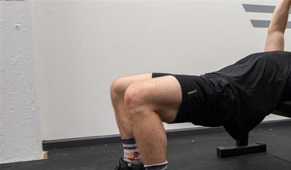 Жим гантелей с частичной опорой