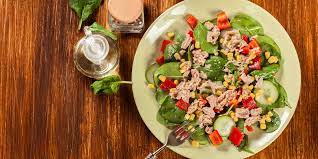 Салат с тунцом